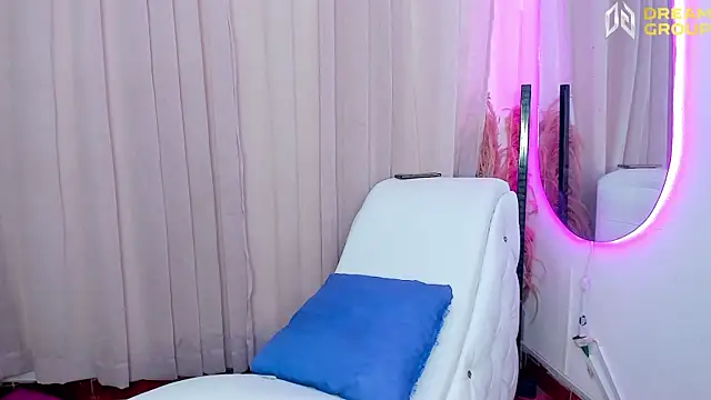 Yourslust_ live sex cam