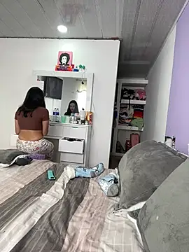 Marianahb-e live sex cam