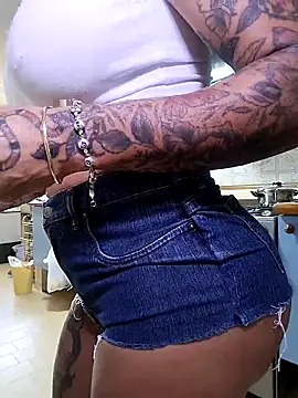 Alison_fitness webcam