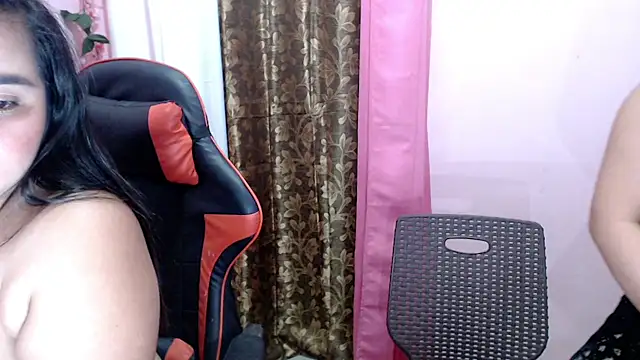 slut_emerald22 webcam