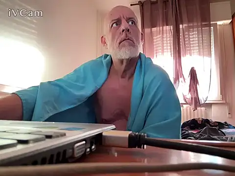 pierriminix - PierRiminiX's free webcam - UK Sex Cams