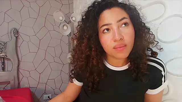 meganrousx - Meganrousx's free webcam - UK Sex Cams