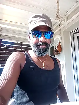 frenchblackc31 webcam