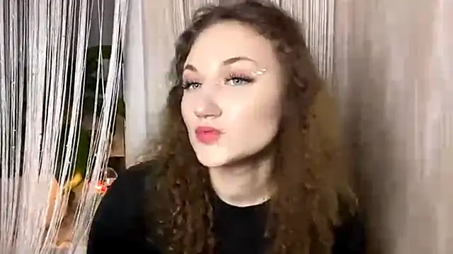 sophieniktashu - SophieNiktashu's free webcam - UK Sex Cams