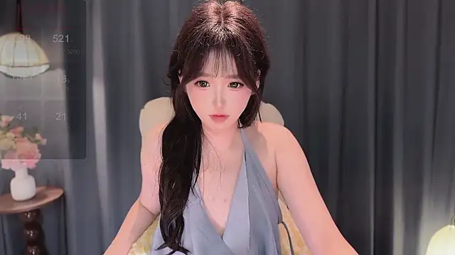 美女Yaiyigirl在线直播