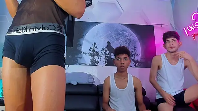 spicy_guys - Spicy_guys's free webcam - UK Sex Cams