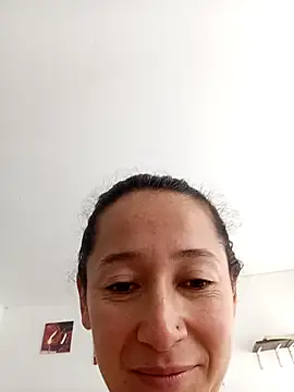 emilypoppy3 - Emilypoppy3's free webcam - UK Sex Cams