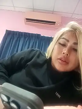 horneykitten - HorneyKitten's free webcam - UK Sex Cams