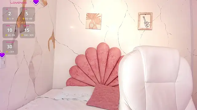 phoenix_sex - Phoenix_sex's free webcam - UK Sex Cams