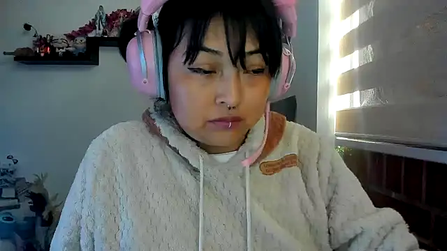 shaddycute_ - Shaddycute_'s free webcam - UK Sex Cams