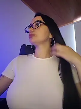 Webcam Model (preetypeach)  is live.Free join now!