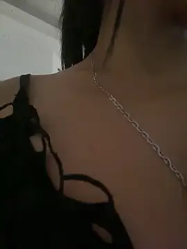 Webcam Model (Rosa_25x)  is live.Free join now!