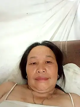 heesuu11 - Heesuu11's free webcam