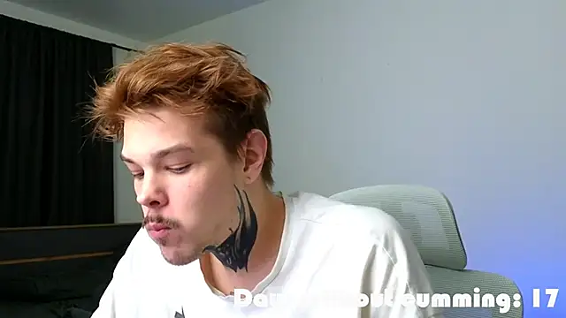 denis_here - DENIS_HERE's free webcam - UK Sex Cams