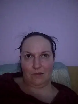 BustyLadyAlma webcam