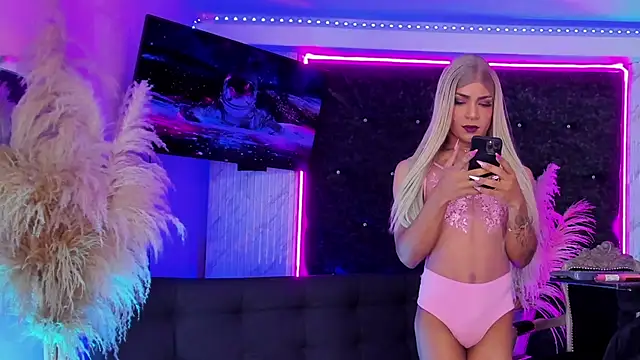 Queens_Wonders_Blonders