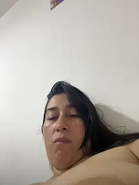 andreaisis2 - Andreaisis2's free webcam - UK Sex Cams