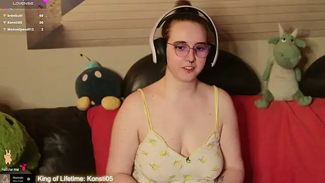 gamergirl_eve - GamerGirl_Eve's free webcam - UK Sex Cams