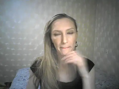 averinona - Averinona's free webcam - UK Sex Cams