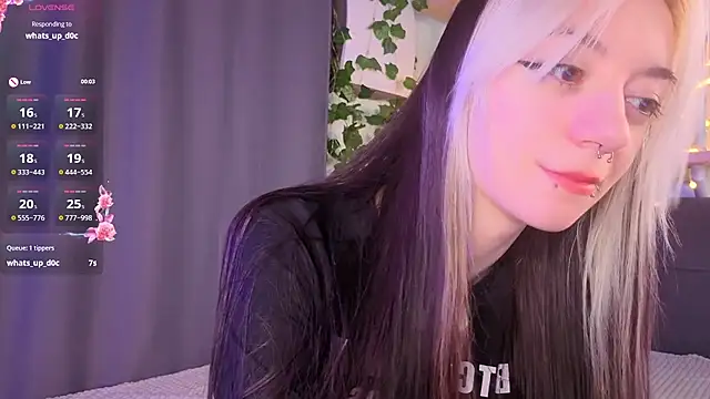 tristaroht - TristaRoht's free webcam