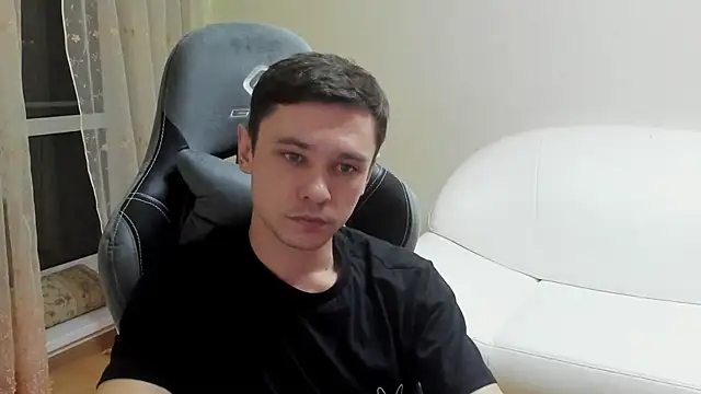 alexmansuper - Alexmansuper's free webcam - UK Sex Cams