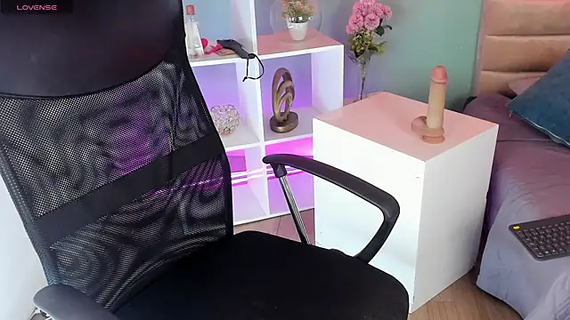 april_swett (F young) - 🔥Oil show in Boobs🔥