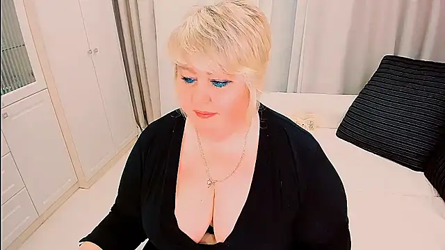 BIGTITSBBW webcam