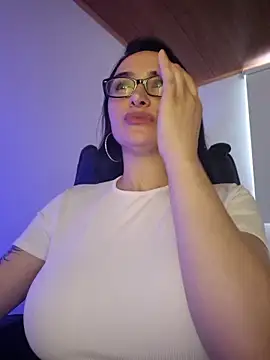 preetypeach - Preetypeach's free webcam - UK Sex Cams