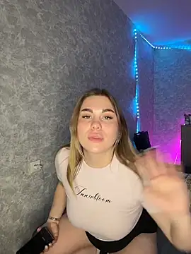 evaaa_babiesss - Evaaa_Babiesss's free webcam - UK Sex Cams