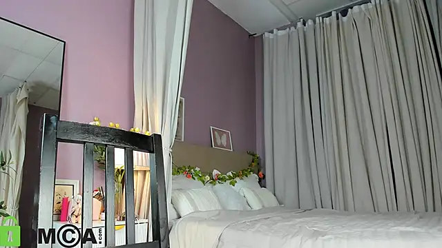 dearly_emily - Dearly_Emily's free webcam - UK Sex Cams