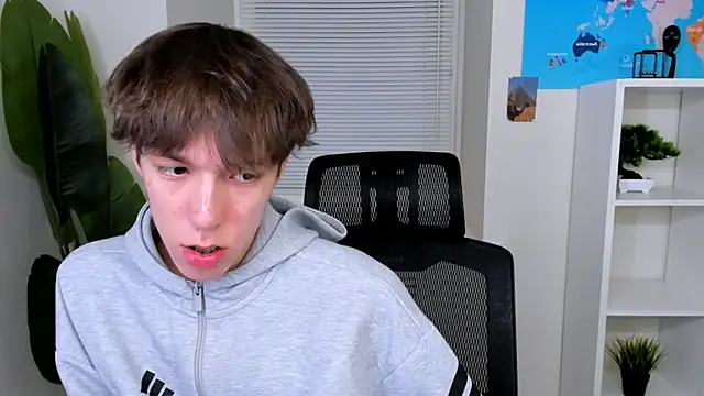 markbranston (M twink) - I am in boxers