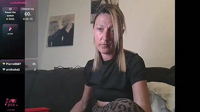 SophieTentation's room