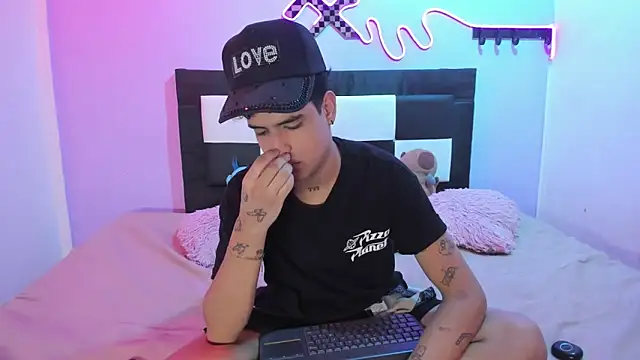 Lucky_boys__X webcam