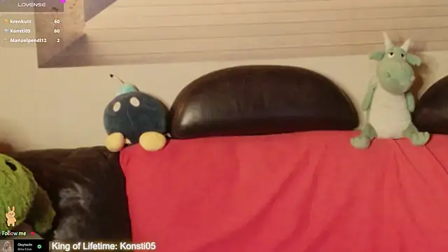 GamerGirl_Eve's room