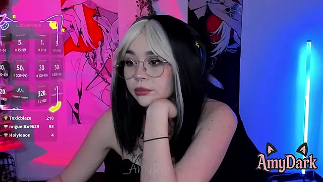 _AmyDark webcam