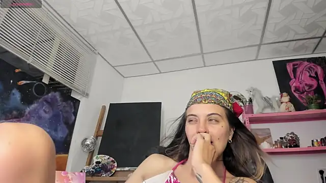 mariecam420 - Mariecam420's free webcam - UK Sex Cams