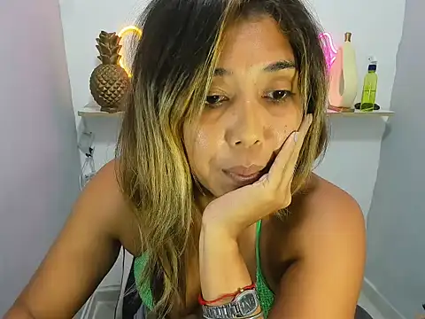 dona_tela - Dona_Tela's free webcam - UK Sex Cams