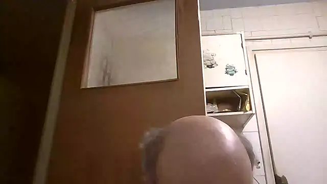 mariusica1@xh - Mariusica1@xh's free webcam - UK Sex Cams