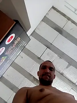 snoopreto42 - Snoopreto42's free webcam - UK Sex Cams