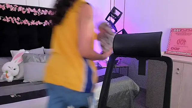 abriil_cutee - Abriil_cutee's free webcam - UK Sex Cams