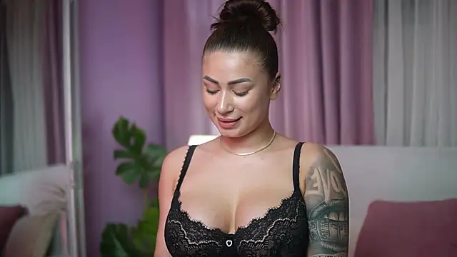 ameliabarbie - AmeliaBarbie's free webcam - UK Sex Cams