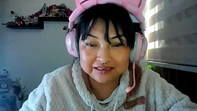 shaddycute_ - Shaddycute_'s free webcam - UK Sex Cams