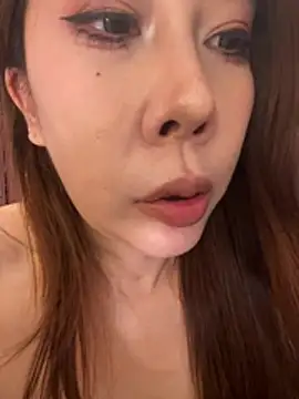 美女qianhan_x在线直播