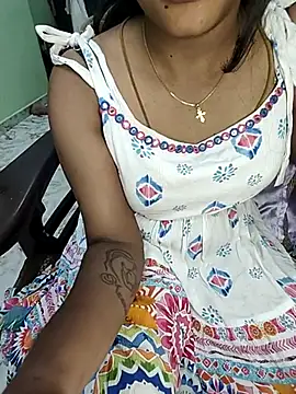 tamil_thaara03 - Tamil_thaara03's free webcam - UK Sex Cams