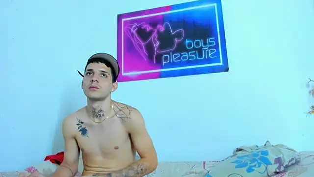 Pleasure_boys_hot webcam