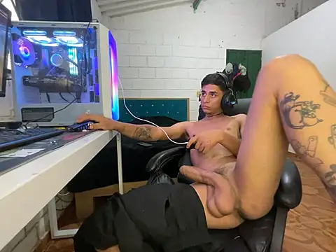 Max_TheHorseDick webcam