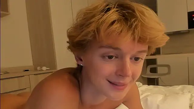 angelAndyy's live cam