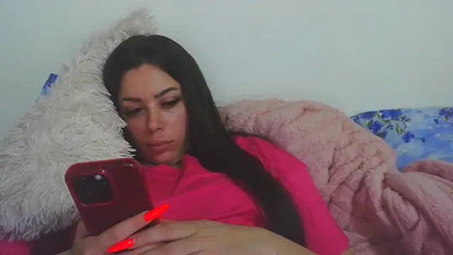 LovelyJulliette webcam