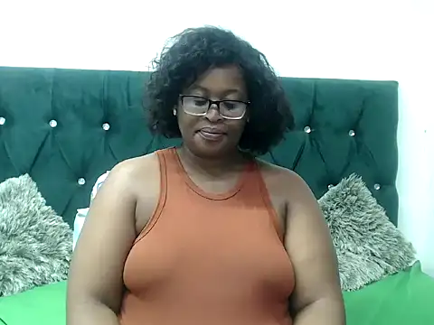 Curves2Devour webcam