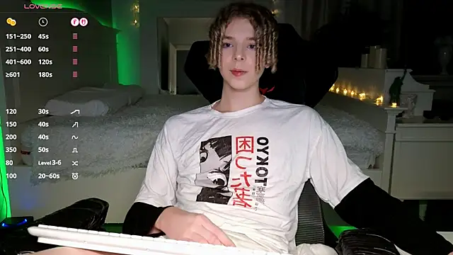 Kudi_Minnt live sex cam